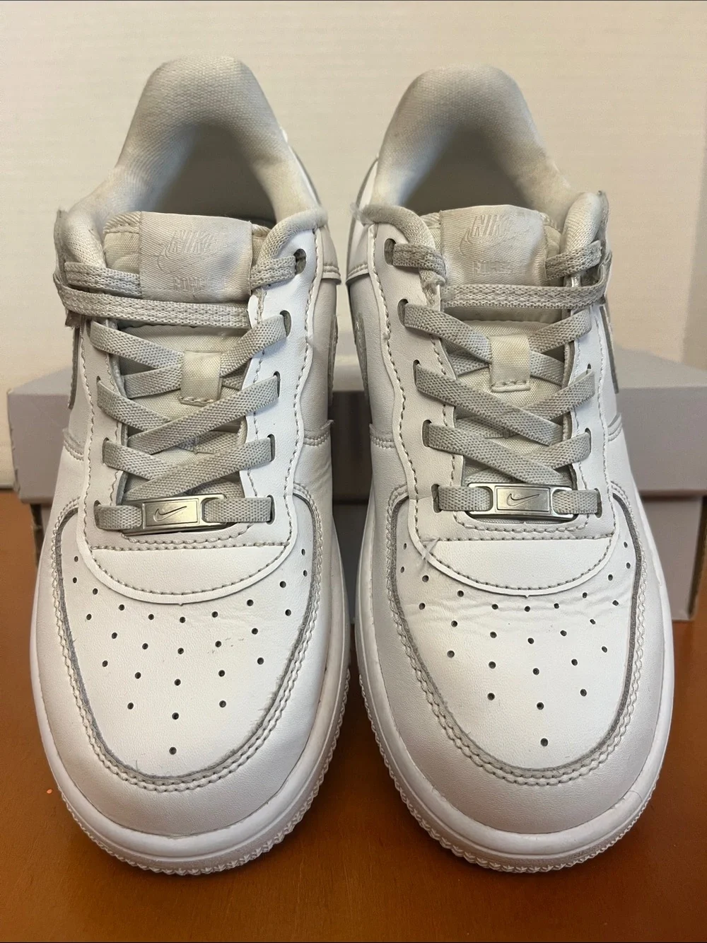 Nike Kids White Low-Top Leather Sneakers with Hook-and-Loop Strap